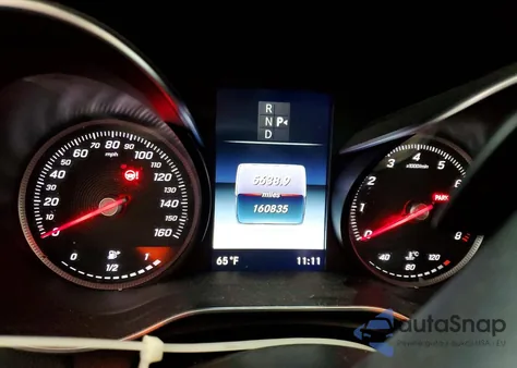 2017 Mercedes-Benz C 300 z USA, uszkodzony, nr VIN 55SWF4JB5HU211254